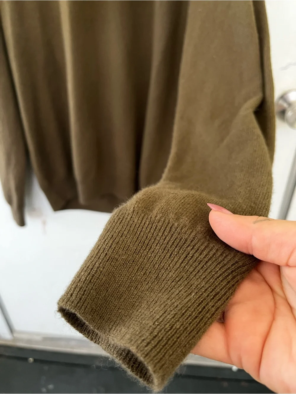 Cashmere old money preppy knit J. Crew Men's V-Neck Sweater in Olive